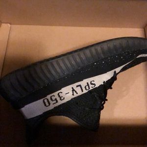 Yeezy Boost 350 V2 Oreo